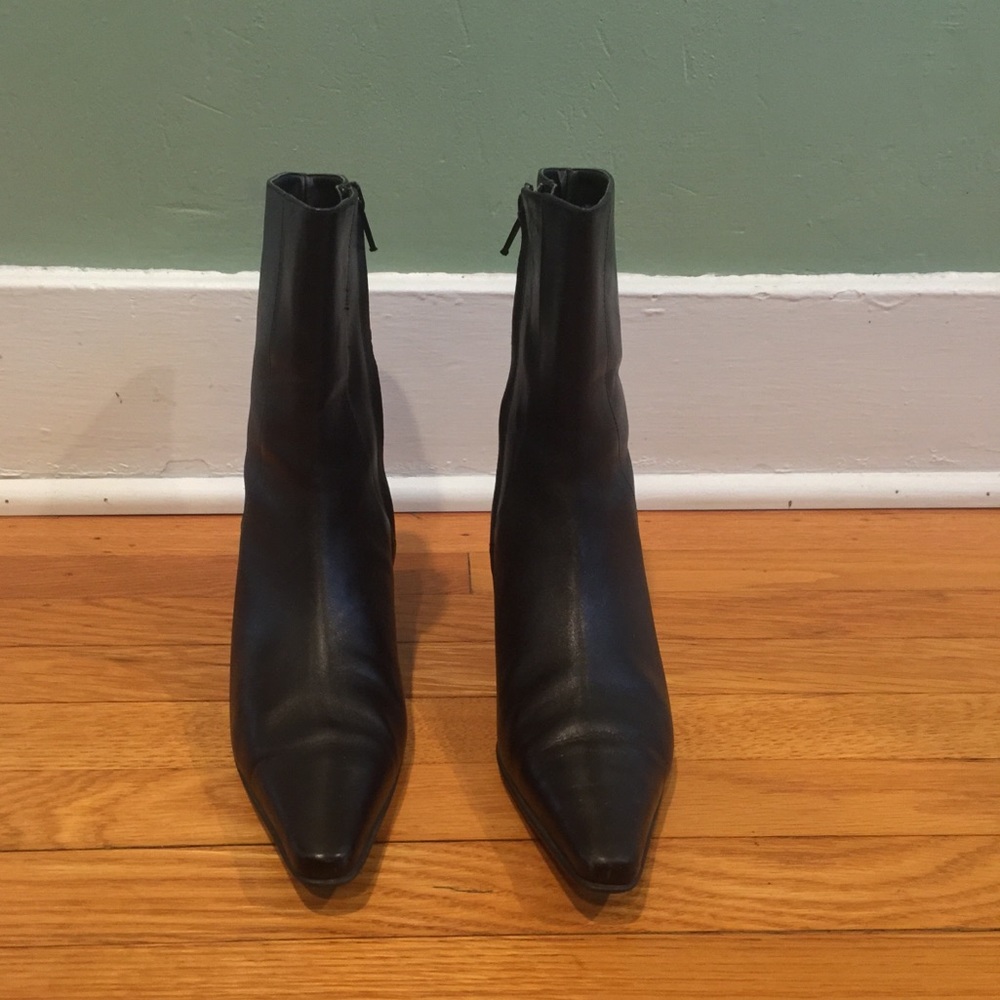 Banana Republic Leather Low Rise Heeled Boots